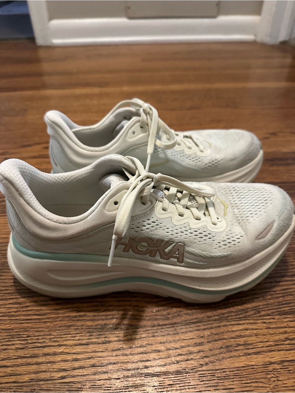 HOKA Women's White/Light Mint Bondi 9 Running Shoes - Picture 2 of 5
